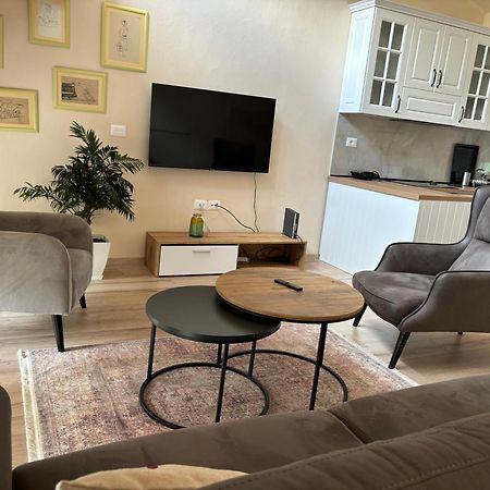 Vacation Studio By Andrea ติรานา ภายนอก รูปภาพ