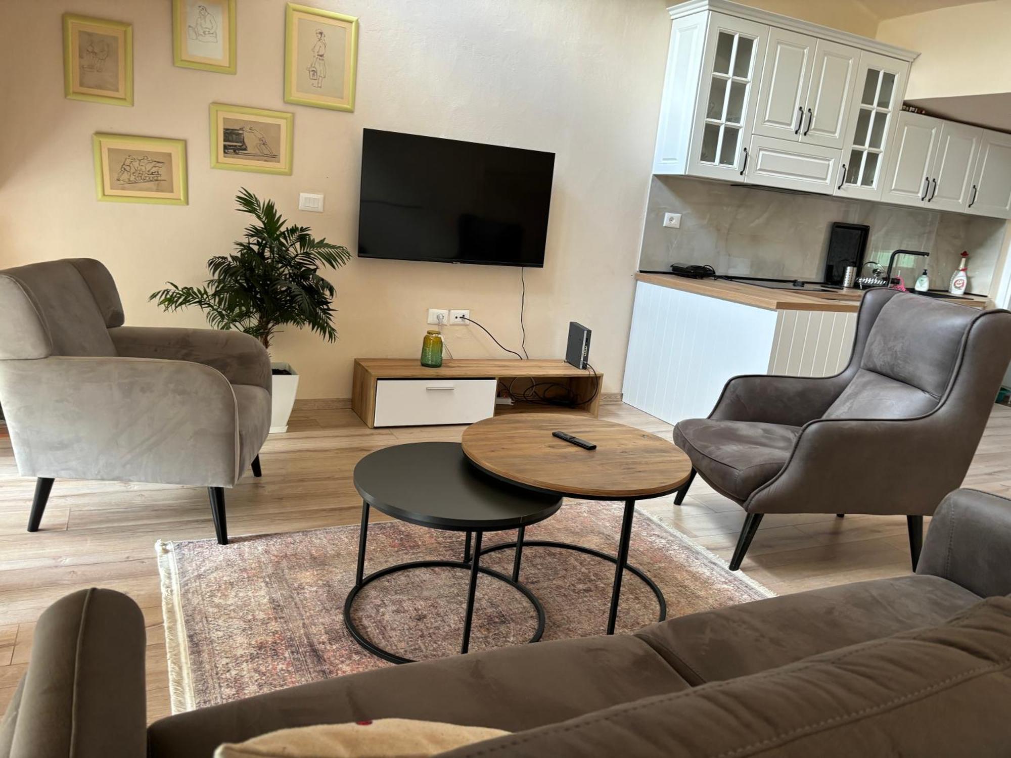 Vacation Studio By Andrea ติรานา ภายนอก รูปภาพ